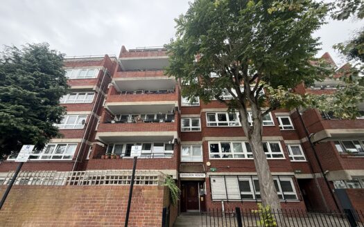 1 Bedroom flat in Goulden House, Bullen Street, SW11